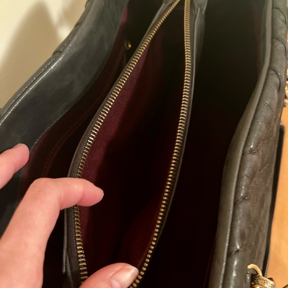 Chanel Tote Surpique CC Charm Large Chevron Iridescent Black - Picture 7 of 13